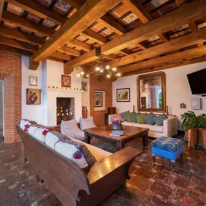 https://barbaras-boutique-hostel.guatemalaantiguahotels.com