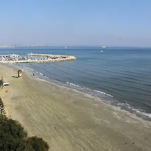 Stadem Apartament Larnaca